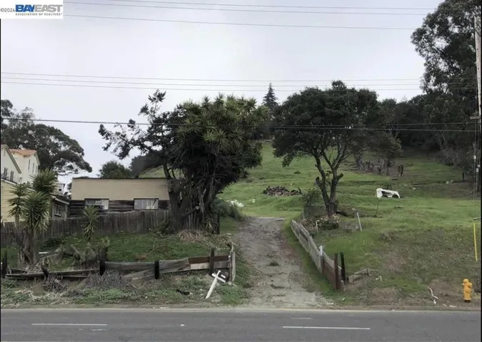 26550 Hayward Blvd, Hayward, California 94542