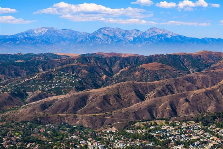 21155 Via Canon 8, Yorba Linda, California 92887