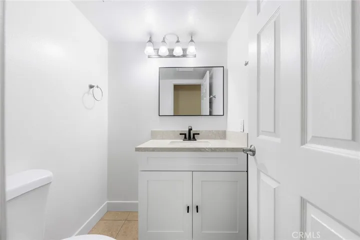 21155 Via Canon 8, Yorba Linda, California 92887