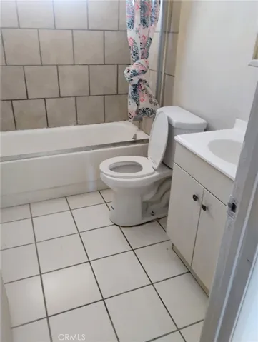 230 W South, Rialto, California 92376