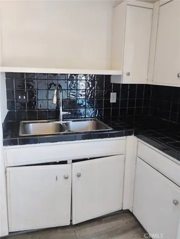 230 W South, Rialto, California 92376