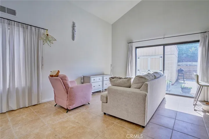 1409 Lakeside Lane, Huntington Beach, California 92648