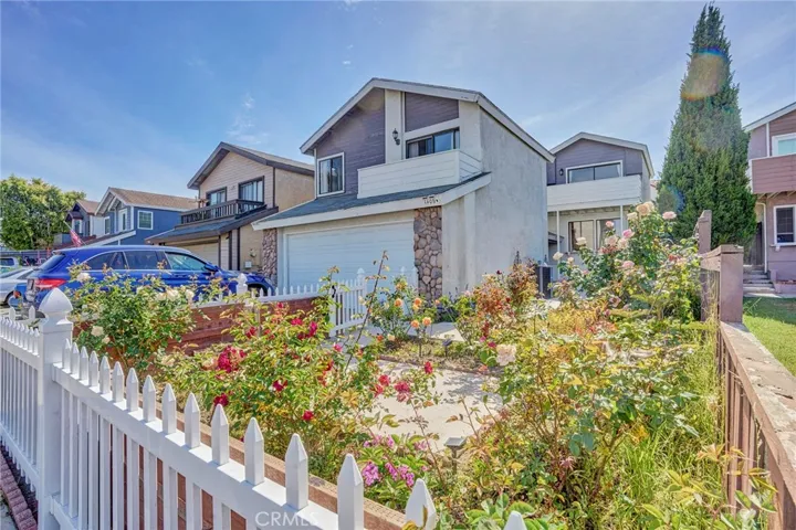 1409 Lakeside Lane, Huntington Beach, California 92648