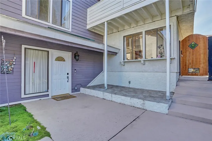 1409 Lakeside Lane, Huntington Beach, California 92648