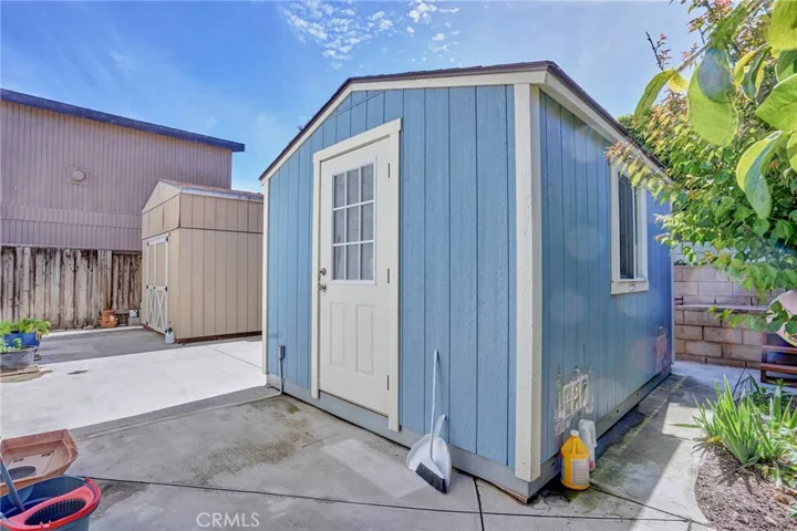 1409 Lakeside Lane, Huntington Beach, California 92648