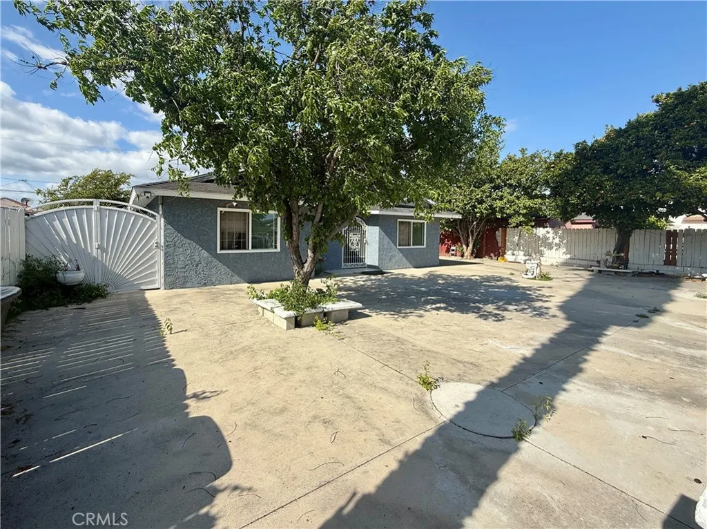 10181 Larson Ave
