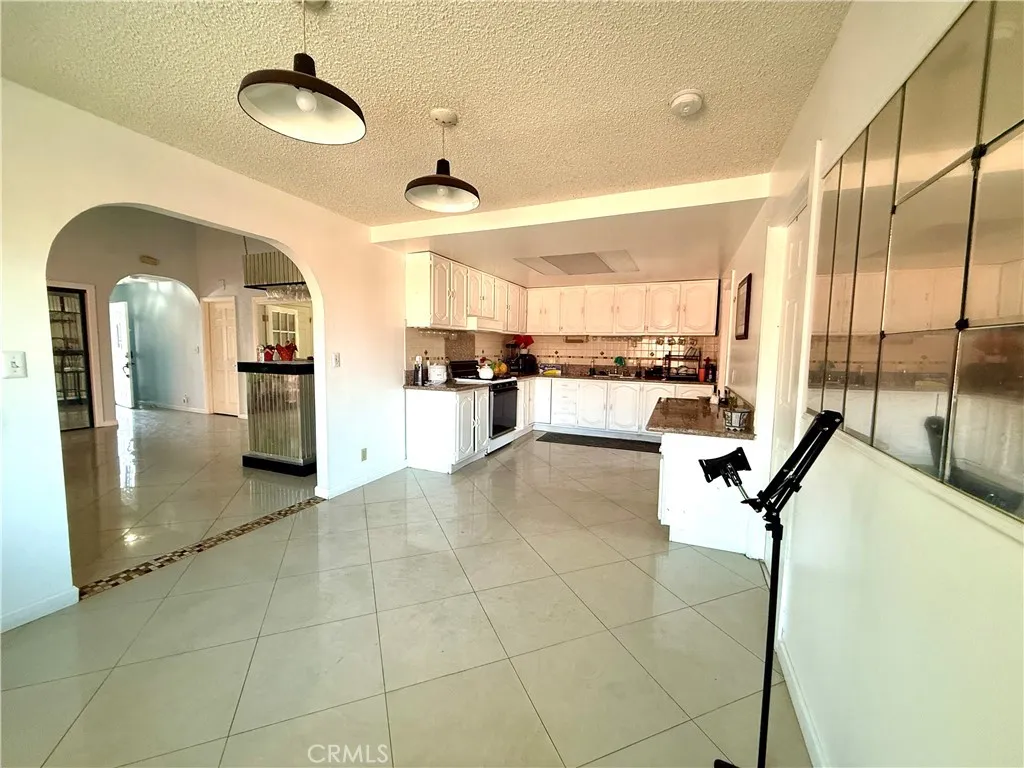 10181 Larson Avenue, Garden Grove, California 92843 — photo 5