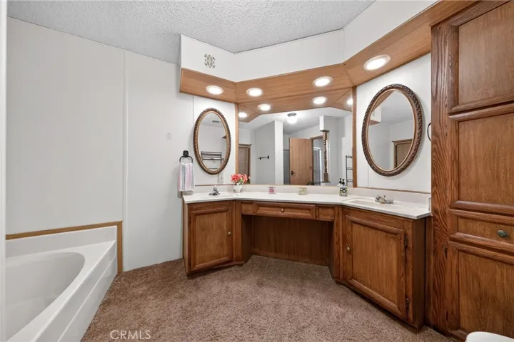 1300 W Menlo Avenue 138, Hemet, California 92543