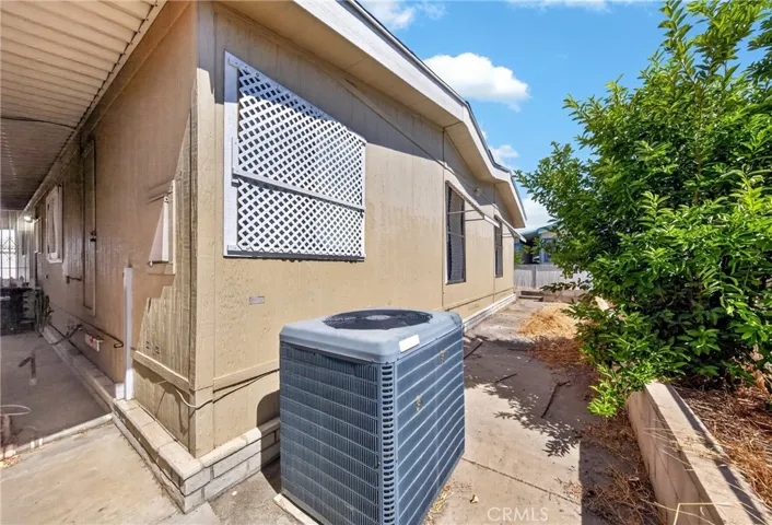 1300 W Menlo Avenue 138, Hemet, California 92543