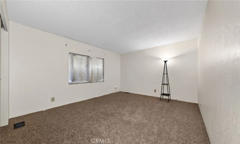 1300 W Menlo Avenue 138, Hemet, California 92543