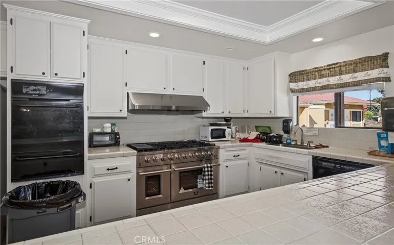 1300 W Menlo Avenue 138, Hemet, California 92543