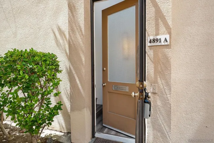 4891 Collwood A, San Diego, California 92115
