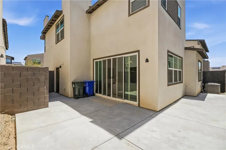 15964 Caterpillar, Fontana, California 92336