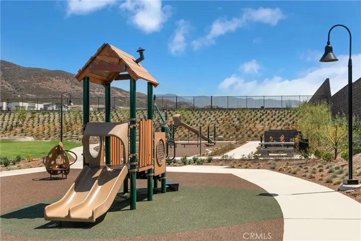 15964 Caterpillar, Fontana, California 92336
