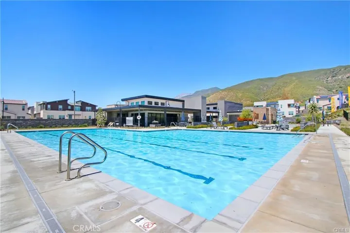 15964 Caterpillar, Fontana, California 92336