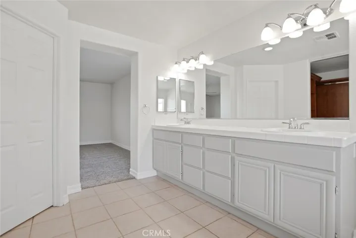 1605 Rivendel Drive, Corona, California 92883