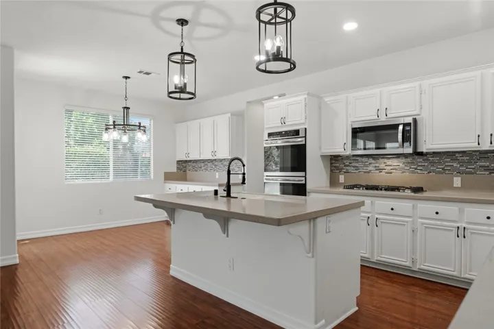 1605 Rivendel Drive, Corona, California 92883