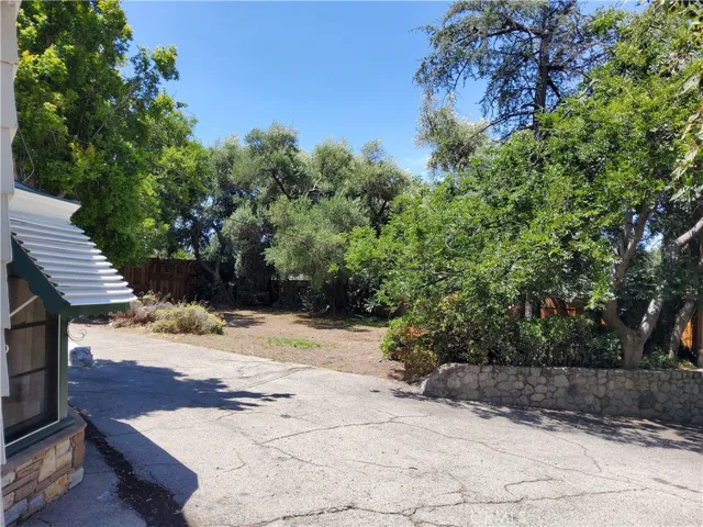 10630 Hillhaven, Los Angeles, California 91042