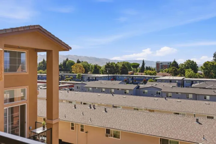 88 N Jackson Avenue 403, San Jose, California 95116