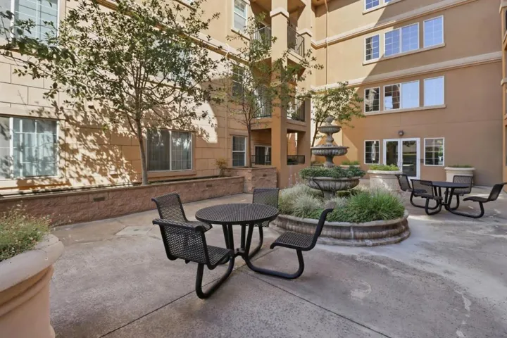 88 N Jackson Avenue 403, San Jose, California 95116