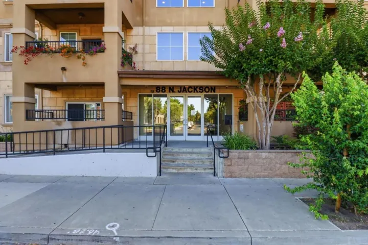 88 N Jackson Avenue 403, San Jose, California 95116