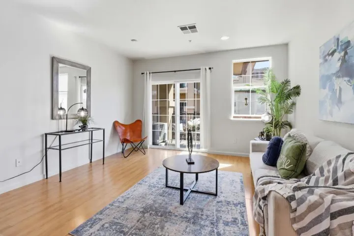 88 N Jackson Avenue 403, San Jose, California 95116