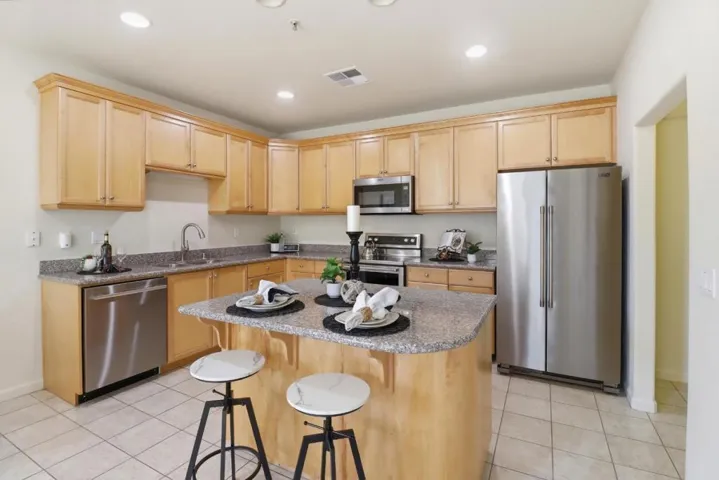 88 N Jackson Avenue 403, San Jose, California 95116