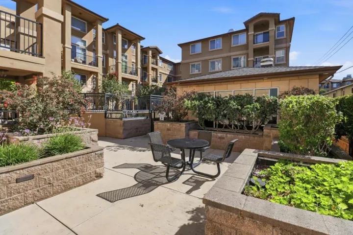 88 N Jackson Avenue 403, San Jose, California 95116
