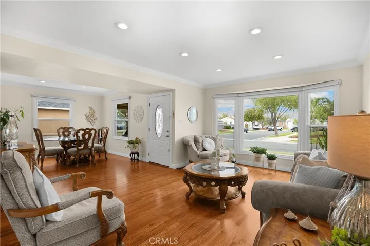 3926 Centralia, Lakewood, California 90712