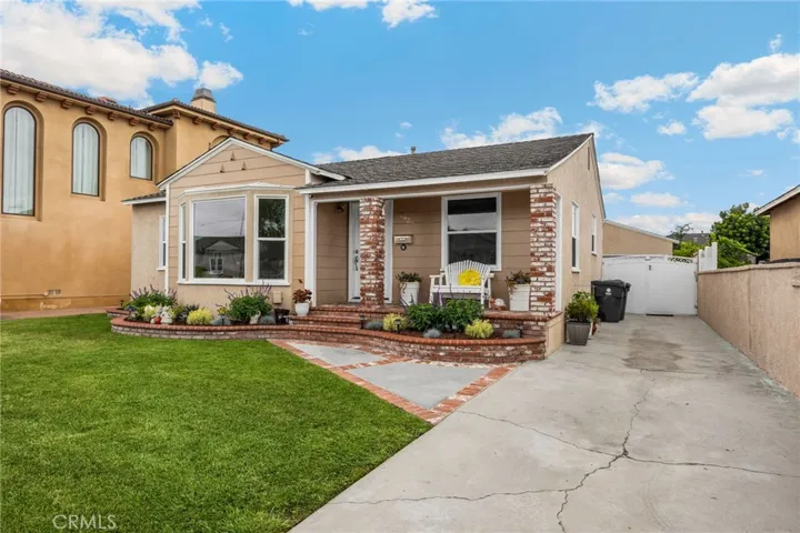 3926 Centralia, Lakewood, California 90712