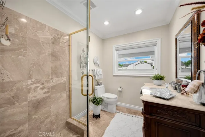 3926 Centralia, Lakewood, California 90712