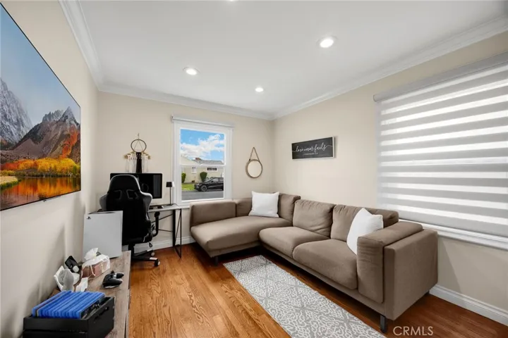 3926 Centralia, Lakewood, California 90712