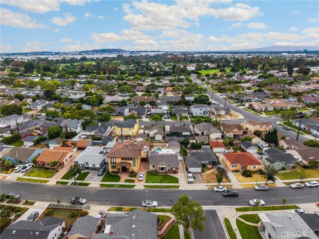 3926 Centralia, Lakewood, California 90712