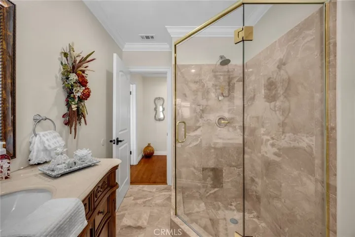 3926 Centralia, Lakewood, California 90712