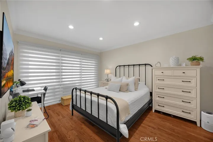 3926 Centralia, Lakewood, California 90712