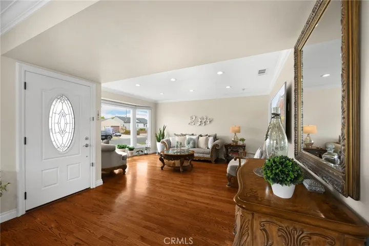 3926 Centralia, Lakewood, California 90712