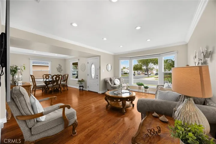 3926 Centralia, Lakewood, California 90712