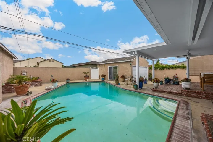 3926 Centralia, Lakewood, California 90712