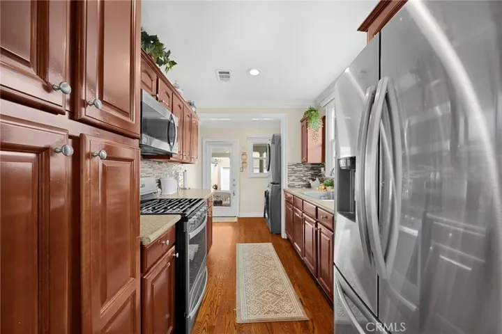 3926 Centralia, Lakewood, California 90712
