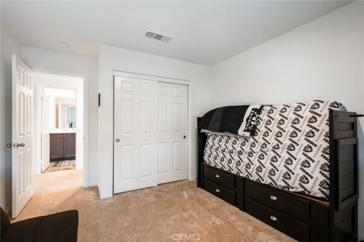 Upstairs Bedroom (3)