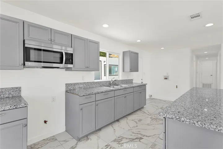 11886 Locust, Hesperia, California 92345