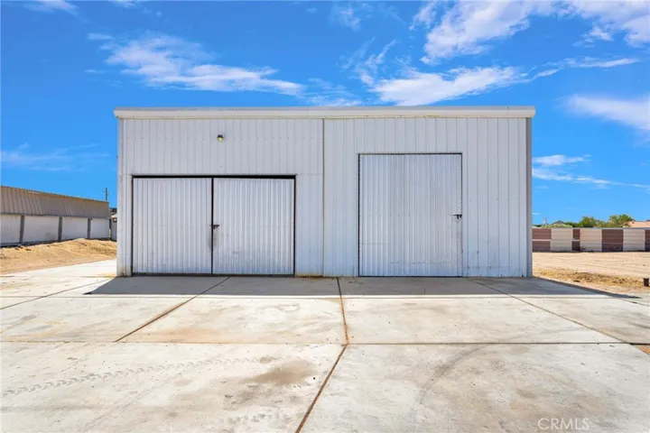 11886 Locust, Hesperia, California 92345