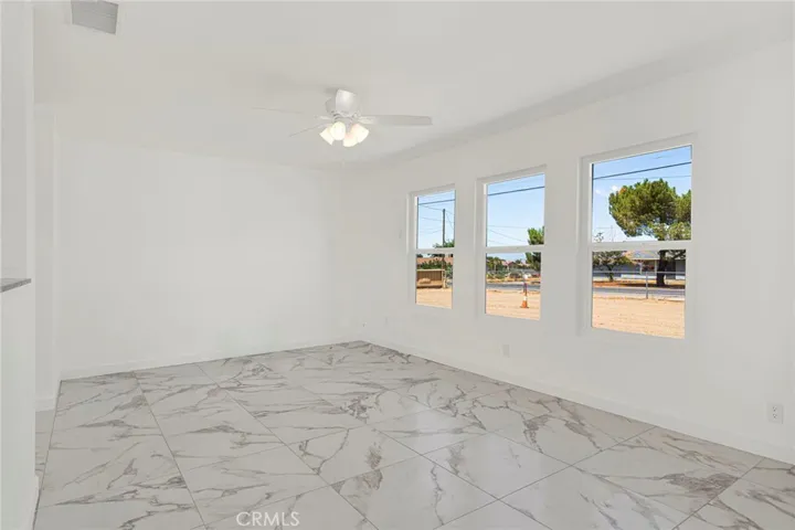 11886 Locust, Hesperia, California 92345