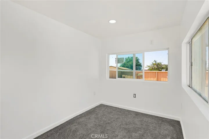 11886 Locust, Hesperia, California 92345