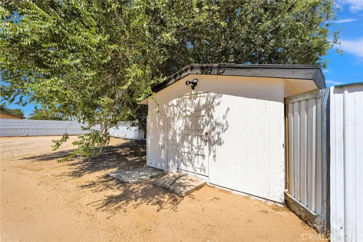 11886 Locust, Hesperia, California 92345