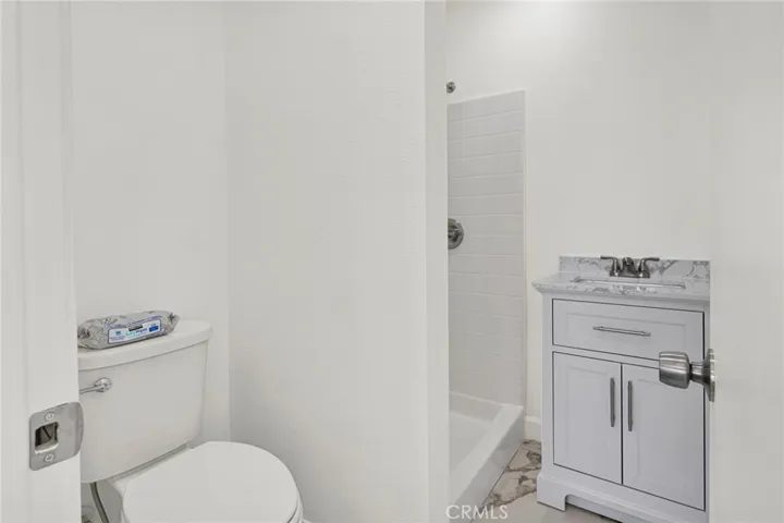 11886 Locust, Hesperia, California 92345