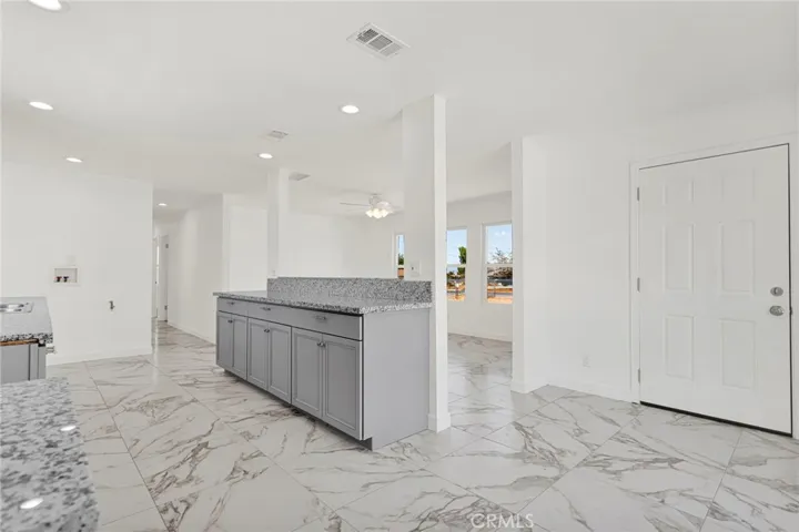 11886 Locust, Hesperia, California 92345