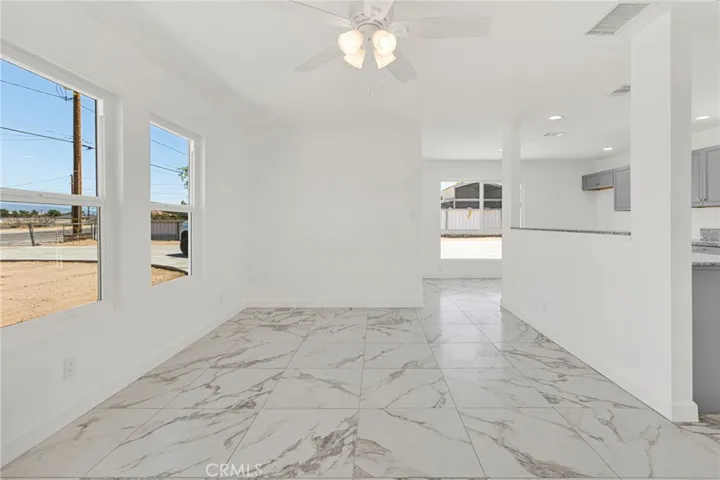 11886 Locust, Hesperia, California 92345