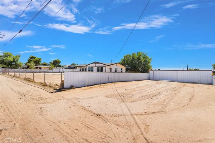 11886 Locust, Hesperia, California 92345