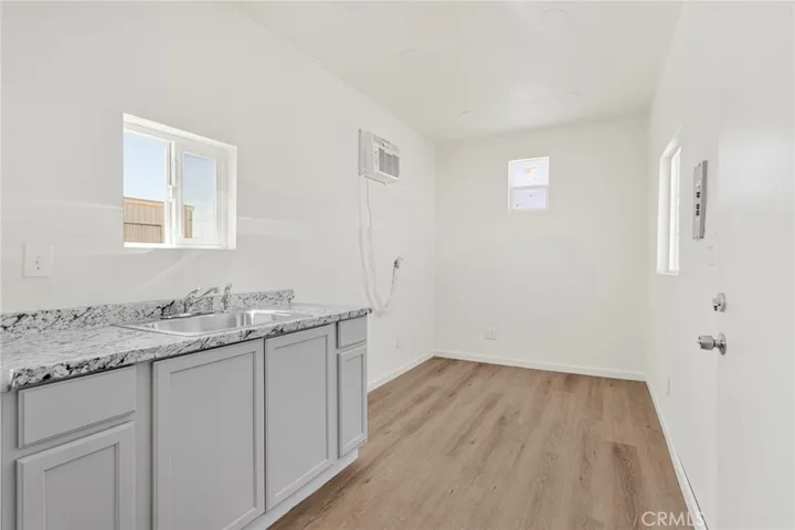 11886 Locust, Hesperia, California 92345
